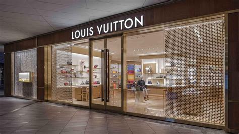 louis vuitton boston copley reviews|louis vuitton boston store.